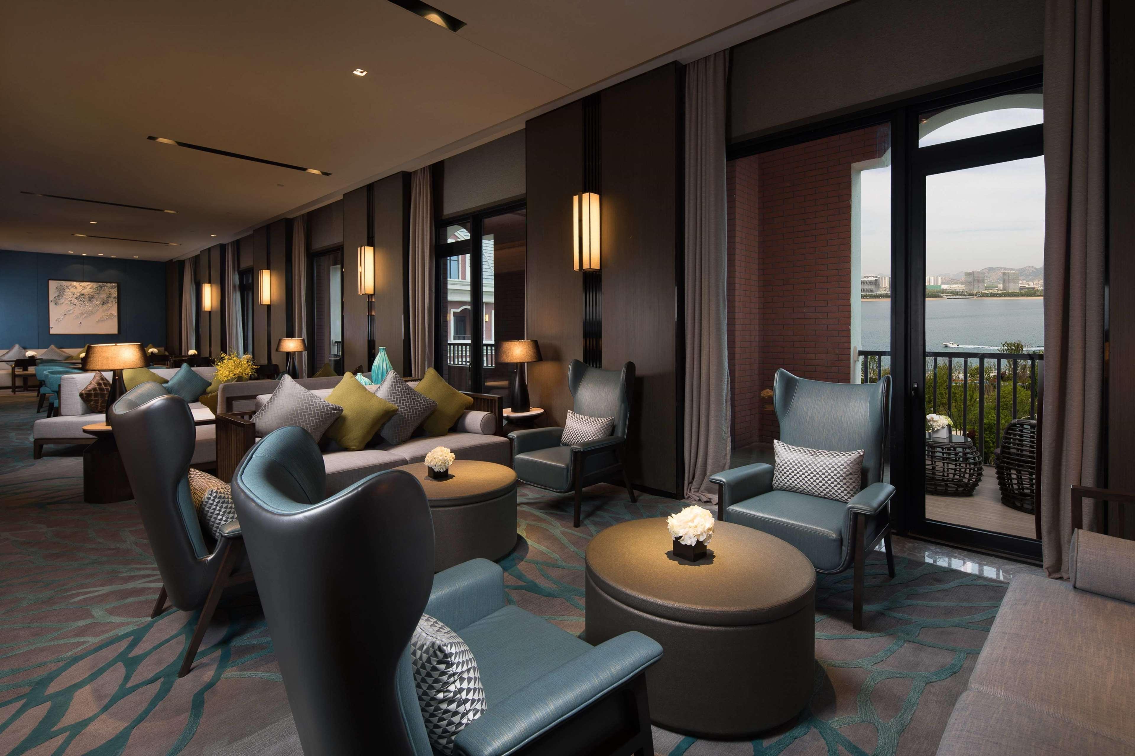 Doubletree By Hilton Qingdao Oriental Movie Metropolis Otel Dış mekan fotoğraf