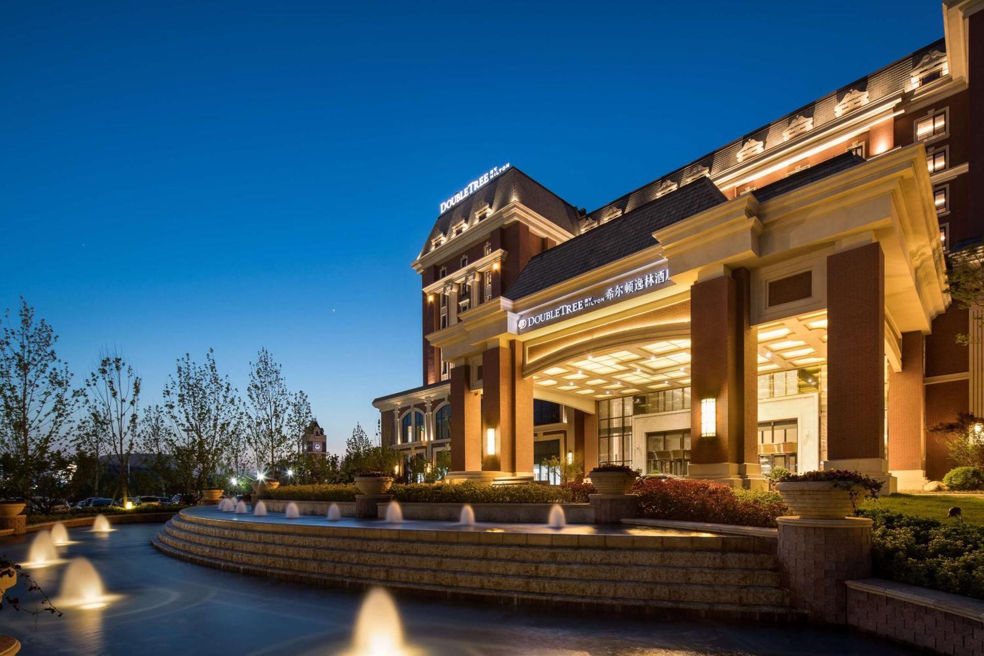 Doubletree By Hilton Qingdao Oriental Movie Metropolis Otel Dış mekan fotoğraf